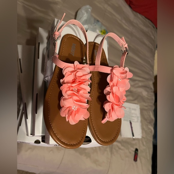 Mixit Shoes - 🎄🎄🎄MIXIT Women's Flower Sandles NEW Blush Sizes 9, 10, you choose